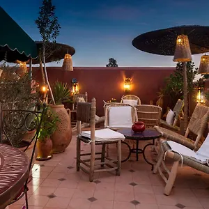 Dar El Arsa Rooftop & Jacuzzi Couette-café